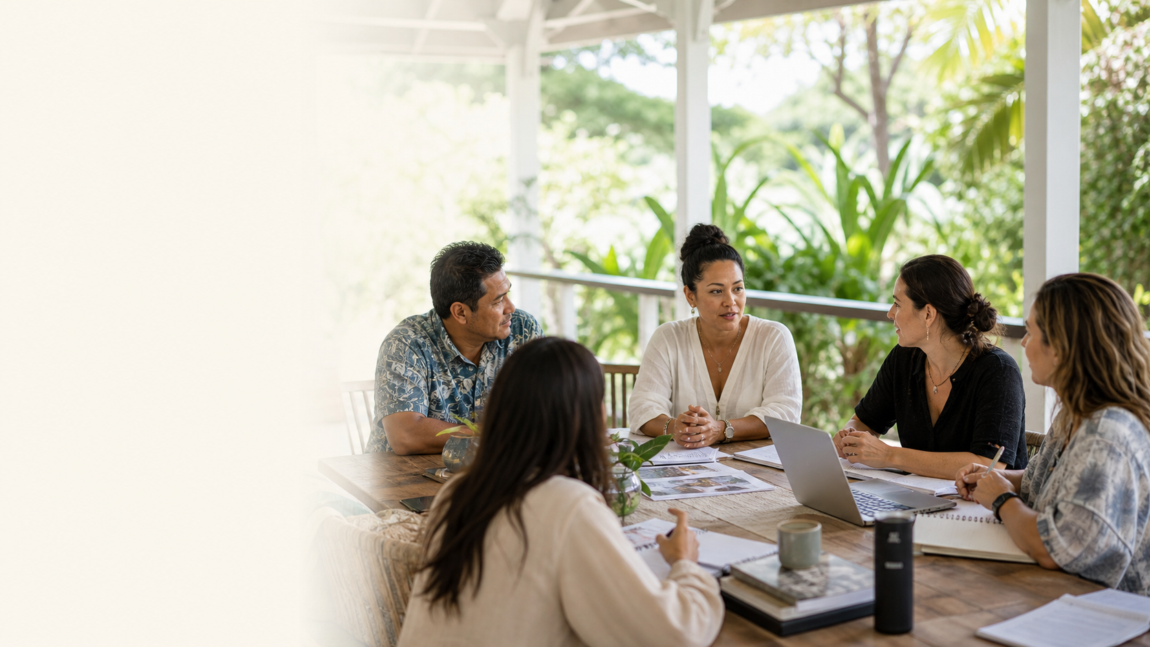 Professional EMDR learning session in a Hawaii training setting